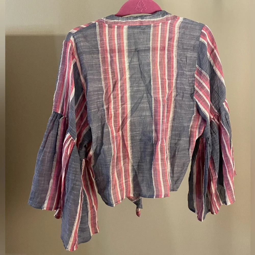 Tie front crop blouse - Picture 4 of 4